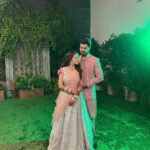 Shrenu Parikh Instagram - Who’s the shahi tukda you guys decide!! ? . Technically it was our first function but post ab kar rahe hai🙈😝 . #grahshanti function #LoveAtFirstTake . Our lovely outfits were from @jhalak_kalpi . Jewellery by @gandevikarjewellers_pvt_ltd . Make up hair by @thebigbangsalon . Photography by @dipeshbhatt_vadodara