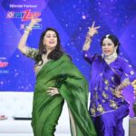 Shreya Bugde Instagram – गेली अनेक वर्ष हवा येऊ द्या मुळे अनेक ‘challenging characters’ करायला मिळाली पण कधी कधी आमचा doctor खूपच धाडसी गोष्टी करायला लावतो …हे मी केलेलं धाडस ……🙈

@madhuridixitnene 
#evergreen
 #rulingourheartsforever ❣️❣️
#dancingwiththequeen
#dhakdhakgirl