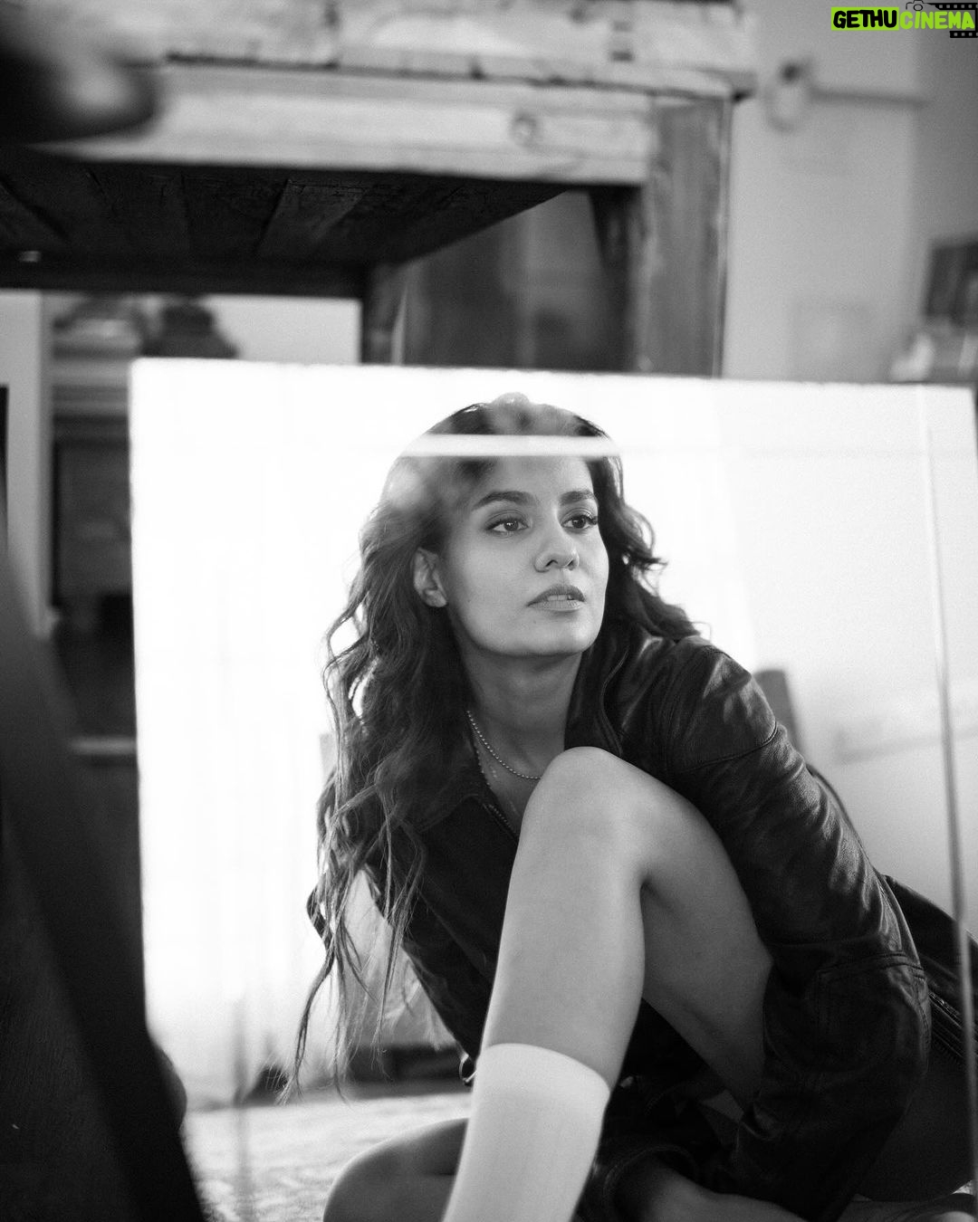 Shreya Dhanwanthary Instagram - 42 Shades of Gray . A Series