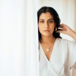 Shreya Dhanwanthary Instagram - Glances