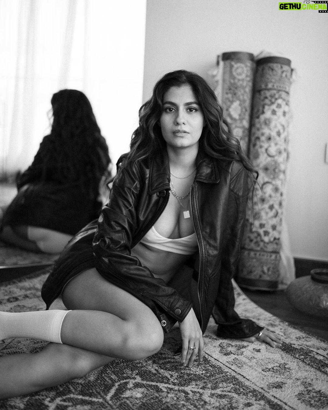 Shreya Dhanwanthary Instagram - 42 Shades of Gray . A Series