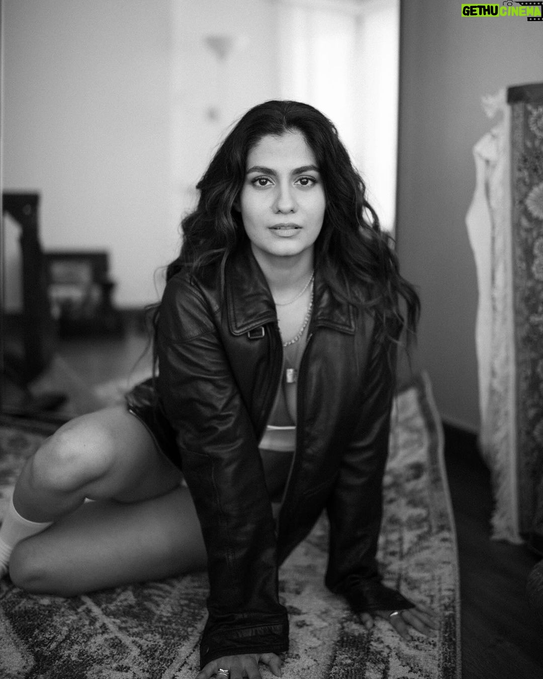 Shreya Dhanwanthary Instagram - 42 Shades of Gray . A Series