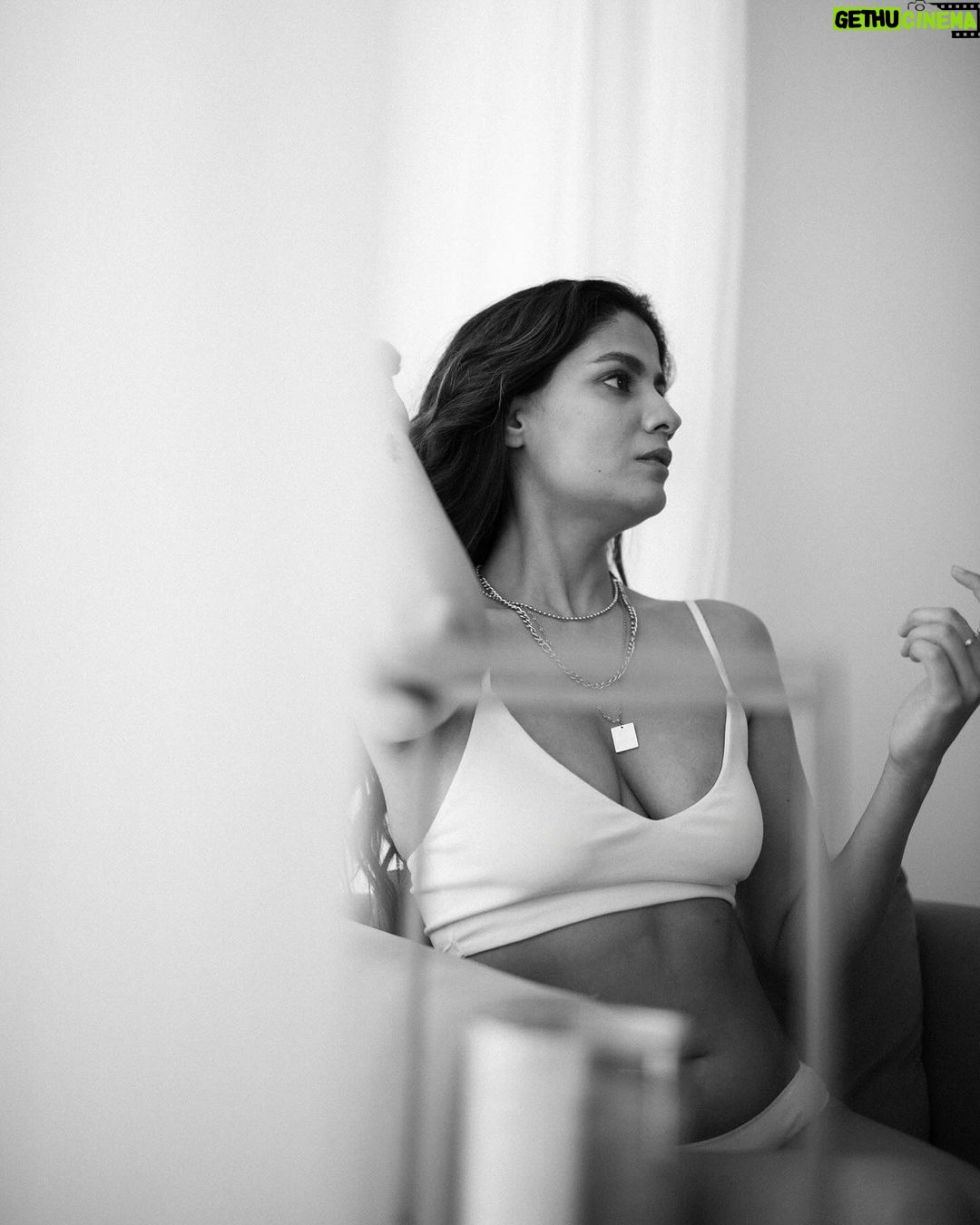 Shreya Dhanwanthary - 113.1K Likes - 42 Shades of Gray
.
A Series