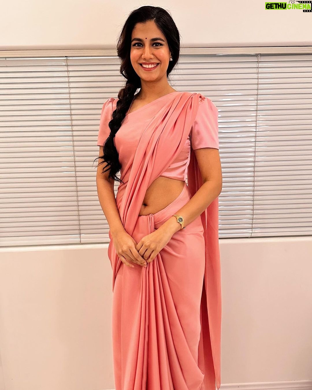 Shreya Dhanwanthary - 107.9K Likes - Looktest #1 for “Next, Please”
.
@soamaagoswami @umabiju @sarkargoutam81