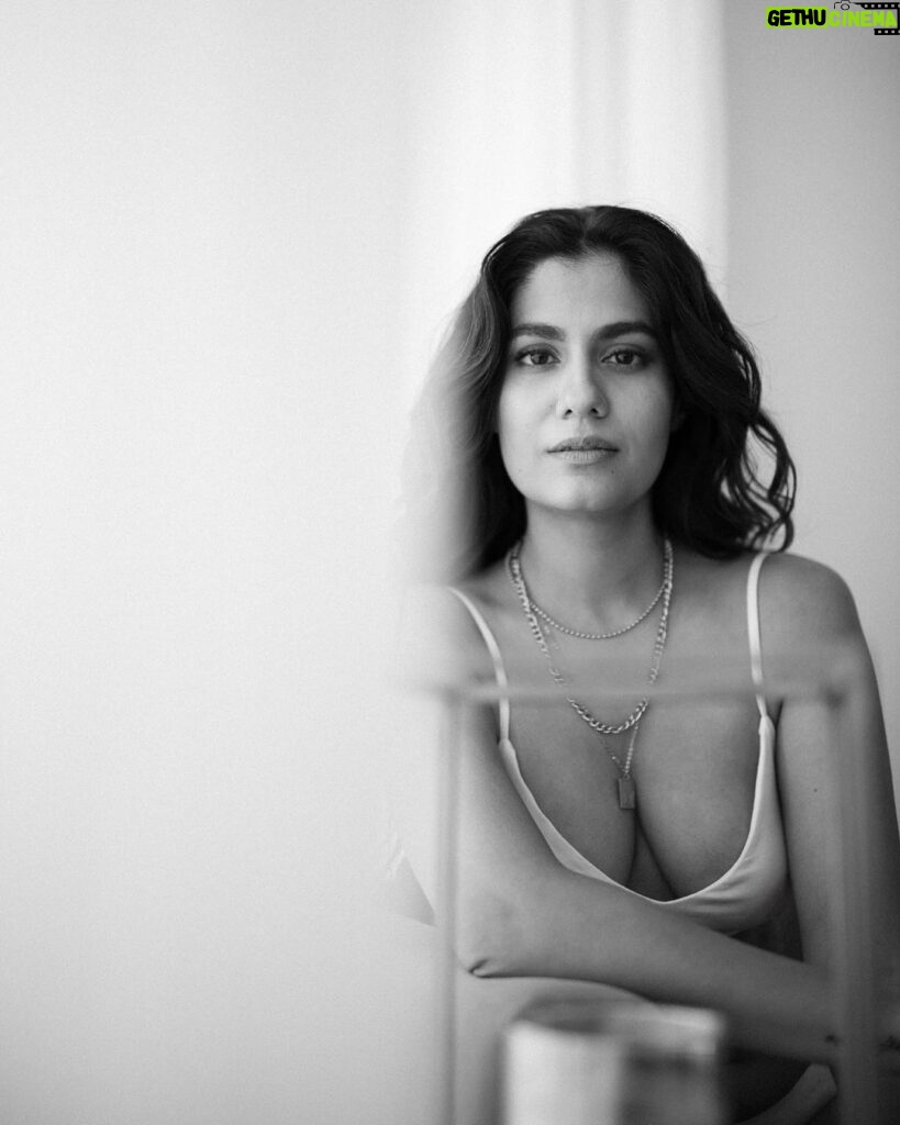 Shreya Dhanwanthary Instagram - 42 Shades of Gray . A Series