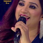 Shreya Ghoshal Instagram - Shreya Ghoshal ne Lataji ke classics se buna ek shandaar mahaul! Dekhiye #IndianIdol aaj raat 8 baje, sirf #SonyEntertainmentTelevision par. @shreyaghoshal @kumarsanuofficial @huseinkk @vishaldadlani @fremantleindia #IndianIdol14 #EkAwaazLakhonEhsaas