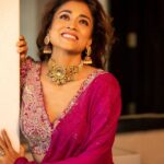 Shriya Saran Instagram - The only way you can conquer me is via love, and there I am happily conquered. Krishna Shot by @media9manoj for @hyderabad_times @timesofindia Styled by @malkit_gill2697 With @sanjamkaur92 Wearing @mrunalinirao @amigos.rizwan Jewels @karnikajewelshyd @ascend.rohank Intern @sreevardhan_keto @aartibirajdar Nails @_teasedrybar