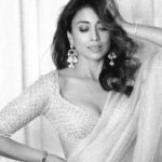 Shriya Saran Instagram - Shot by @media9manoj Wearing @sithara_kudige Make up @makeupbymahendra7 Jwellery @lbajrangpershadjewellers Nails @_teasedrybar