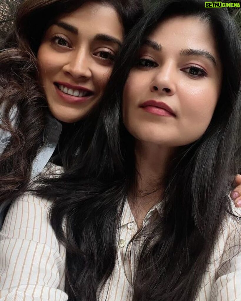 Shriya Saran Instagram - Happy birthday to an amazing friend. Stay loved always. And you are always 21 We baked a cake in your honour @iffatkhan1