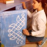 Shruthi Prakash Instagram - Just the right kind of blues for my living area :)💙🧿 Recently got this wooden cabinet, handcrafted by a young brand @corsicadesigns From the built to its vibe, the furniture item is an absolute delight. It’s made in mango wood and gives me generous space to organise with ease❤️ Shot by @motaabhaai #shrutiprakash #réel #content #contentcreator #homedecor #blue #wood #explore #trendingreels #brand
