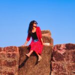 Shruthi Rajanikanth Instagram - Hitting the vibrance of GOA🦋😍✨ #days #goa #travelphotography #lostbutterfly #mylife Agonda Fort