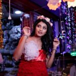 Shruthi Rajanikanth Instagram - Loving all the sparkles ✨✨✨✨✨✨🎄❄️ Smart fashion world makeup club Christmas photoshoot @smart_fashions_world 📸 @arjun_surendranathan 💄Makeup @makeover_by_ashakesav @sreepriyag2020 @smart_makeup4083 👗 @sherin7215