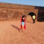 Shruthi Rajanikanth Instagram - Hitting the vibrance of GOA🦋😍✨ #days #goa #travelphotography #lostbutterfly #mylife Agonda Fort