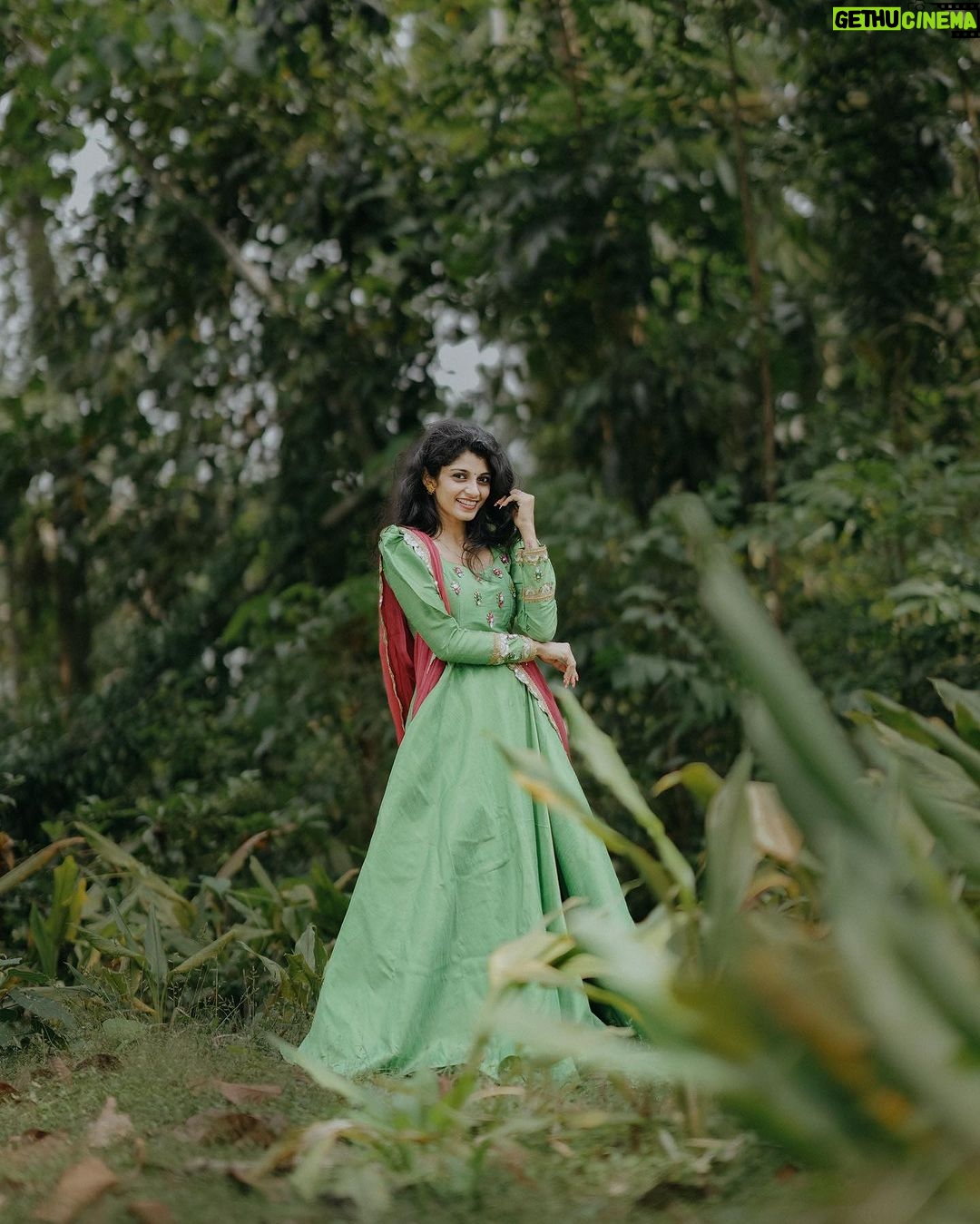 Shruthi Rajanikanth Instagram - Find her 💋🦋 📸 @___jithi___ dress @dwaniboutique Ambalapuzha