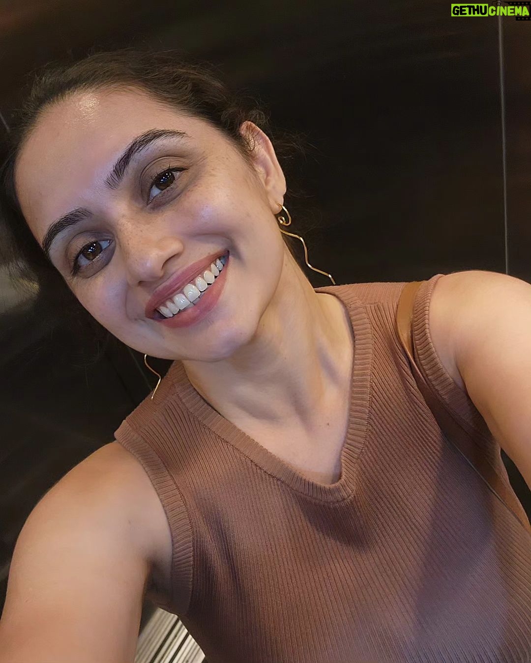Shruti Marathe Instagram - Random selfies ! #photodump