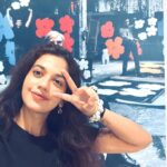 Shruti Sharma Instagram – My first solo visit to an art exhibition 🍁🙃🌸