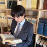 Shuichiro Naito Instagram - 明日放送の「ハイエナ」第4話に 片寄くん演じる佐々石のマネージャーの国枝として出演します。 2人が壁を乗り越えようともがく姿を是非ご覧ください。 片寄くんとは3回目の共演です。 ハッピー☺️ #ハイエナ