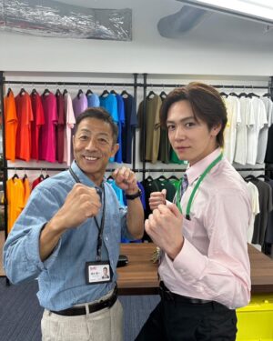 Shuichiro Naito Instagram - こっち向いてよ向井くん
最後までご覧いただきありがとうございました！

最後はteekitのメンバーとお写真を撮らせていただきました！幸せ！

とても暖かくて、しっかりと恋愛観を学べる現場でした！最後はずっと笑ってた

僕も河西のようにまっすぐに愛を伝えられる人間になっていけたらいいなっておもいました！

ありがとう河西くん。

#こっち向いてよ向井くん