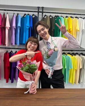 Shuichiro Naito Instagram - こっち向いてよ向井くん
最後までご覧いただきありがとうございました！

最後はteekitのメンバーとお写真を撮らせていただきました！幸せ！

とても暖かくて、しっかりと恋愛観を学べる現場でした！最後はずっと笑ってた

僕も河西のようにまっすぐに愛を伝えられる人間になっていけたらいいなっておもいました！

ありがとう河西くん。

#こっち向いてよ向井くん