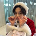 Shuichiro Naito Instagram - 今日は写真集のクリスマスイベントありがとうございました😊 7年ぶりに個人でやるみなさんに会えるイベント、ほんっとうに幸せでした！最後に、『しゅうくんは名前をいつも忘れちゃうから、みんなのチェキと名前を描いたアルバムをプレゼントするね』ってみんなからアルバムをもらった時は、胸がキューってなってそれまでの疲れがぶっ飛びました。 本当に改めてみんなに支えられてるなって思えた1日でした！ 今年の最後にみんなに会えて幸せ者です☺️☺️ 今日来れなかった人は25日に楽しみましょっ 今日は本当にありがとう。
