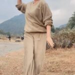 Shweta Bhattacharya Instagram – Sudhu tor jonno @rubel.official 
Miss you
#reelitfeelit 
#song 
#reelsinstagram 
#foryou 
#missyou
#instagram 
#instagood