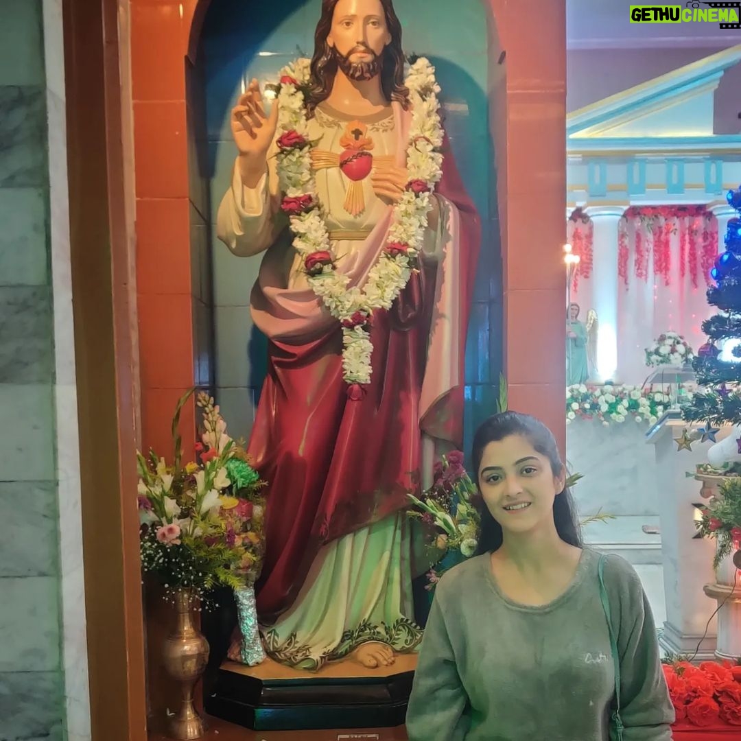 Shweta Bhattacharya Instagram - Merry Christmas ⛄🧑🎄 Mangal Pandey Church
