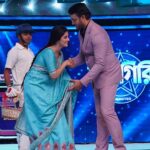 Shweta Bhattacharya Instagram – Dadagiri তে আসছি আমরা, আসছে শ্যামলি… আসছে কোন গোপনে মন ভেসেছে এর পরিবার😍
#myteam 
#myfamily 
#dadagiri 
#happyme 
#instagram 
#instagood 
#instadaily