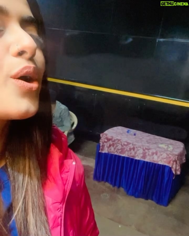 Siddhi Idnani Instagram - Pink dump! ππΈπ