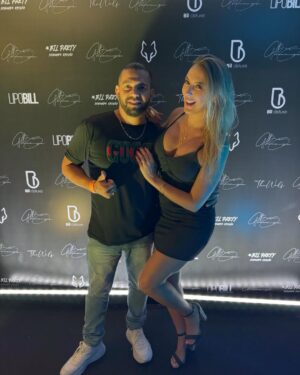 Sill Esteves Instagram - Muito mais que conhecer a excelente profissional que ela é,tive o privilégio de ganhar a amizade dessa pessoa maravilhosa @sillesteves .
.
#amizade 
#atriz 
#artist 
#artista 
#eventos 
@aleastolphi 
@rodsroserodrigues