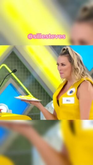 Sill Esteves Instagram - Será que eu dei ou recebi uma tortada na caraaaaa? 

Hahahahh esse dia foi MUITO especial!!! Só amigos em meu time e no time adversário! Eu amooooo participar do @passaourepassasbt 🤍 E não canso de agradecer a força que o @celsoportiolli dá ao meu trabalho e ao meu podcast @sucesso_atiracolo ele é padrinho desse meu projeto que já existe há 3 anos! 

#sillesteves #celsoportioli #passaourepassa #sbt