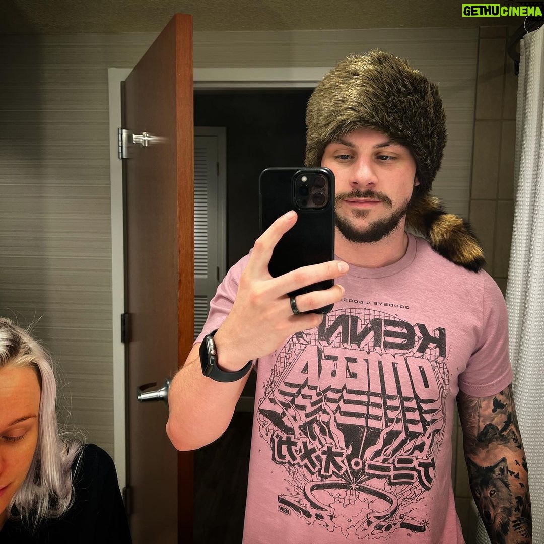 Simon Kippen - 2.7K Likes - New hat who dis?