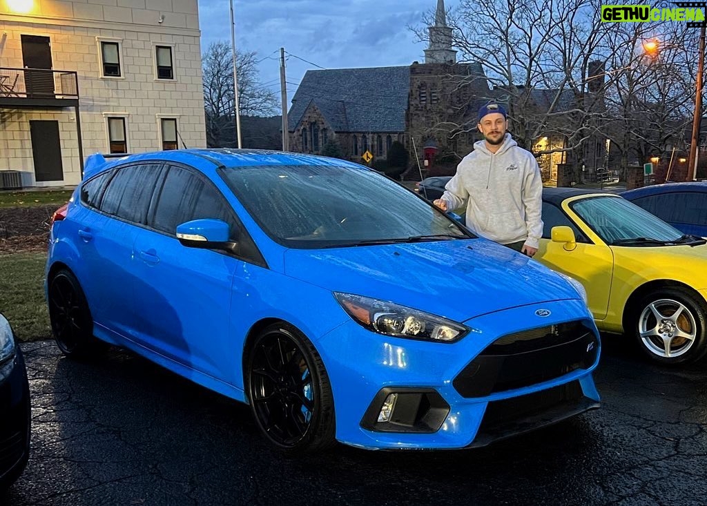 Simon Kippen - 2K Likes - Today was a good day! Wanted an RS for years and finally got one 👊🏻 #rs #newcar