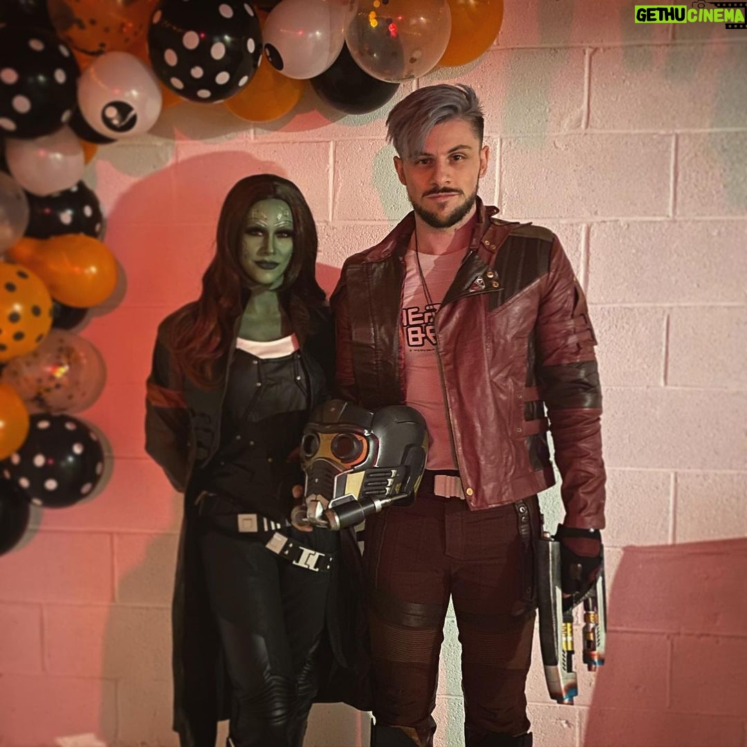 Simon Kippen - 4K Likes - Happy #halloween people ❔🎃
.
.
#cosplay #marvel #starlord #gamora #guardiansofthegalaxy #costume #dressup