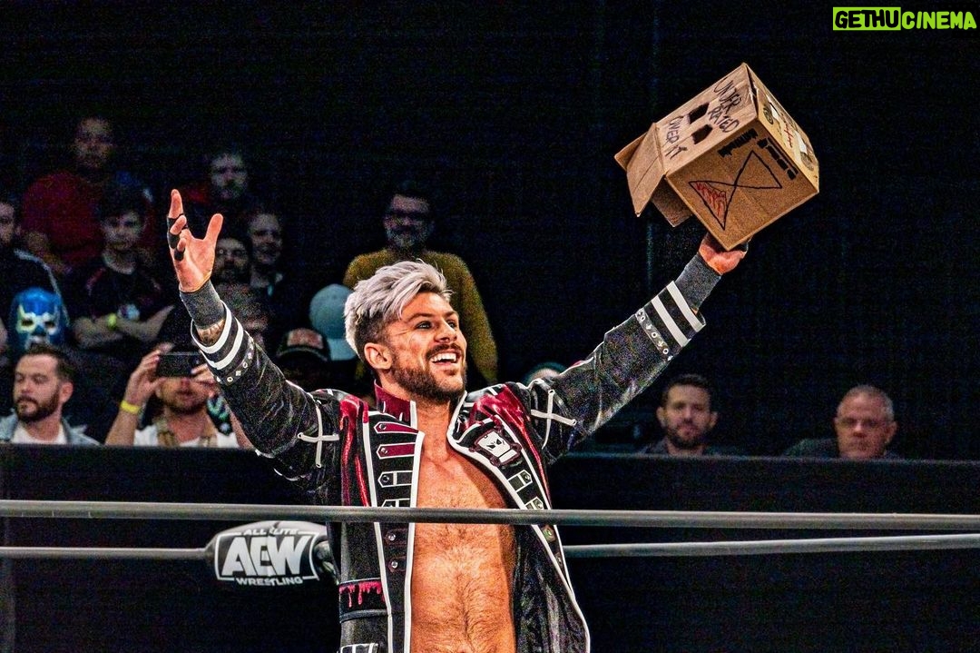 Simon Kippen - 2.5K Likes - In these moments, his mind is truly is at peace. #EmbraceTheChange with me. #AEW 📸 @jjwilliamswon