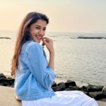 Simran Sharma Instagram – 🌊🤍

📷 @anushhka_gupta💕 Marine Drive Mumbai