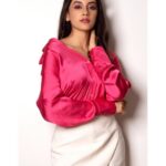 Simran Sharma Instagram – a little bling never hurt💞

Photo by @ankitabagwephoto 
Hair and makeup by @disharanavat_hmua @r_dishaaa