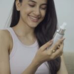Simran Sharma Instagram – As an actor my life consists of hectic schedules, travelling, harsh lights and lots of makeup. It often takes a heavy toll on my skin. So how do I take care of my skin amidst it all..?

Well, the secret is RICE…!!

@ricekraftofficial is India’s first rice based skincare brand and has brought to us some truly wonderful products that have been specially formulated for the Indian skin. I recently tried some of their products and my personal favourite was the Enlive Nutri Enhance Facewash. It truly leaves the skin feeling ALIVE and REFRESHED after every single wash.

Don’t wait… Just Go and get your products now and let me know which one is your favourite!!

#riceisnice #ricekraft #besuretostandout #riceforskin #koreanskincare #koreanskincareroutine #skincare #skincareroutine #skincaretips #skincareproduct #healthyskin #trending #beauty #riceprotein #ricewater