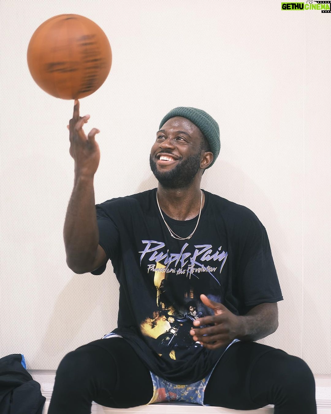Sinqua Walls - 13.7K Likes - When I first got the Job! I saw all the question and comments from people not realizing that before I ever picked up a script this ball was my first love!! Its taken me places Iâve never imagined, and kept me sane in some of my darkest times!! Itâs been a tool thatâs never stopped giving!! From New Environments, cities, countries, communities and beyond. This little round rubber has been there more than I ever realized. Iâve been one with my community and at times a fish out of water all thanks to this ball. I had a coach once tell me âif you good to this ball it will take you anywhere you want to go!!â I had no idea what he meant until this year. Whether itâs mediation, prayer, or community. Find something to keep you going in any season. Like this ballđŤĄđŤĄ #sagaftrastrong