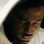 Sinqua Walls Instagram – Starting To Realize. I stare off into space a lot!! I can’t help it. 🤔😂
@schonmagazine