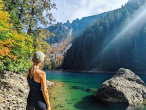 Siobhan Williams Instagram - I feel so fortunate to have been able to explore more of the PNW this summer than I have in the rest of my life combined. I can't believe the endless beauty here. Fall is in the air now-- the days get shorter and the nights get cold. Do you have any end of summer/fall traditions to kiss the sun goodbye? 🍁❤️