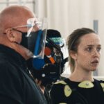 Siobhan Williams Instagram - Sneaky bts shot by @tedraimi of director/legend Will Byles and I, and Pham in the back being amazing in as usual. We're most likely staring at a TV screen showing us the environment we're about to play in in #thequarry, or looking at a flow chart of what decision leads to what and thinking about how tf to navigate that. #laurakearney #killerkearney #2k #untildawn #supermassivegames