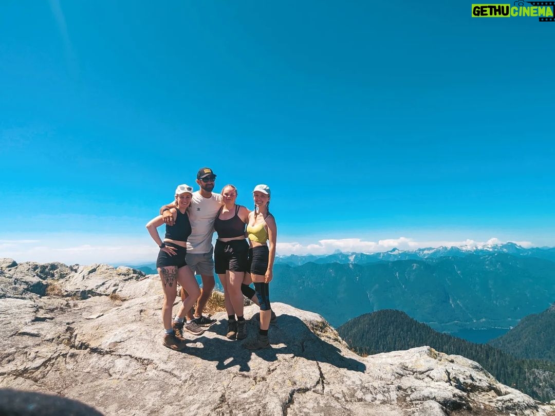 Siobhan Williams Instagram - Another day another stupid mountain god look how terrible these views are I wish I was at home watching tiktok