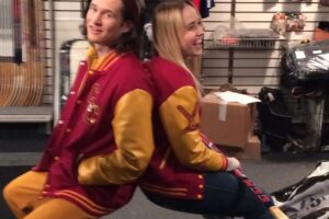 Siobhan Williams Instagram - A few years ago I did a movie where I got to play the sole girl kicking ass on the boy's high-school hockey team. Fun fact: I grew up competitive figure skating, which  rendered me pretty much useless with a pair of hockey skates, so I learned to play hockey with my spike blades and disguised them in the film. I have such fond memories of making this movie, and the winter weather always makes me wanna get back to another round of ice hockey 😊