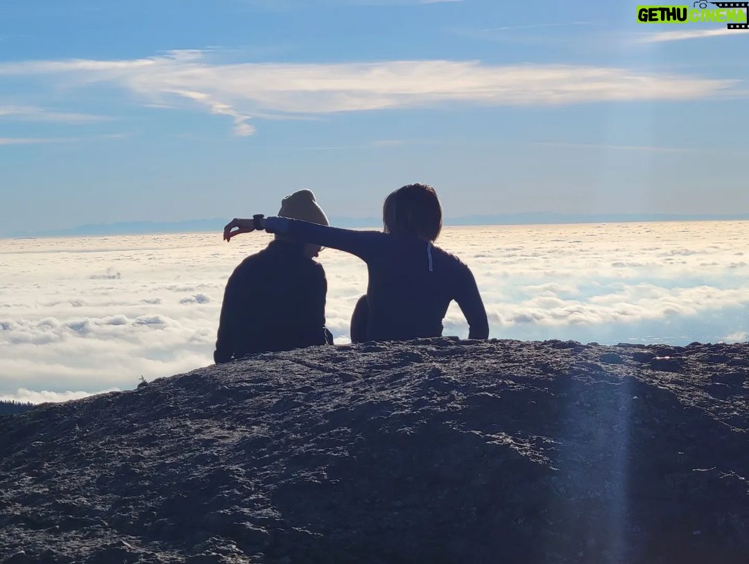 Siobhan Williams Instagram - A perfect day getting above the clouds