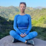 Sisse Marie Instagram - Picture descriptions: 1: The photographer asked me to stick out my gluteus Maximus, and although I felt silly, it did make my 🍑 look better! ☺️ 2: Not just for the picture, I actually sat on this rock and meditated for 30 minutes. It was wonderful! ☮️ 3: After meditation 🧘‍♀️feeling happy and blissful, I guess, I had to take a selfie! 💁🏼‍♀️ 4: “Wow, nature's abundance is truly awe-inspiring”🍀🌲🌿 5: “Wait… I am a part of nature!! I AM f***ing abundant…Yaaaaazzz I love life!”✌🏼 6: "Dang, there's a long way down." 😳 #hike #meditation #thoughts #gluteusmaximus
