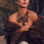 Sisse Marie Instagram - A queen will only share her powers with a true benevolent soul. She deeply feels surroundings and senses any form of the masculine shadows. If the shadows are present, she can’t share her gifts and powers or at best the will be a fraction of the potential. However, once the light and unwavering devotion is present in the masculine, she will sense the true power of safety and patiently allow the evolution of the kingdom by abundantly sharing in the divine union of love and freedom. 📸 @cameronpariscloud #queen #king #love #power #devotion
