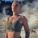 Sisse Marie Instagram – When in doubt… nature 🔥
No matter where you look, she will remind you of your strengths, power, peace, and stillness. Trust her, and she’ll echo the truth…
I’m here to take it all in! You?
#nature #fire #trust Bumpass Hell Boardwalk Trail