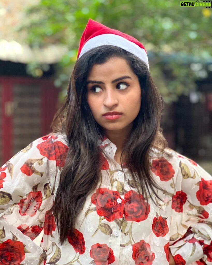 Sivaangi Krishnakumar Instagram - Merry Christmas ♥️🎄🎄🤶 PC @vinaayak_sunder