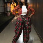 Sivaangi Krishnakumar Instagram - The last picture says “Is that Pineapple Pizza?”🍕 Picture @mah1sh Outfit @savinidii_official Styled @paviiiee_08 Makeup by Yours truly😌♥️