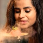 Sivaangi Krishnakumar Instagram - WATERMELON BASIL SORBET! 🍉🍉 one kulu kulu dessert in this rainy season!😋😛 I did this in my first elimination round in Cook with Comali 4 . You can do this with any fruits in the same method ! Enjoyyy🍉😋 Video Credits @mediamasonskitchen @mathu_tissa @ziya_hadhijath @vaishika_arumugam Editor @mjgraph_ Recipe credits @chefcherubanelson @lesamis.in